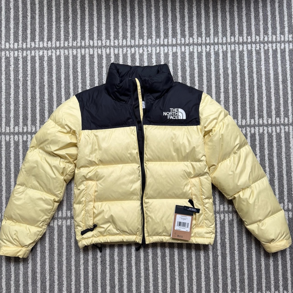 Brand New The North Face Women’s 1996 Retro Nuptse Jacket